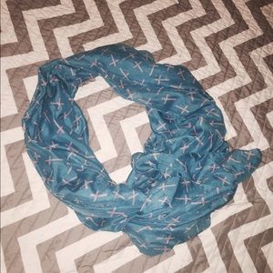 Cross scarf
