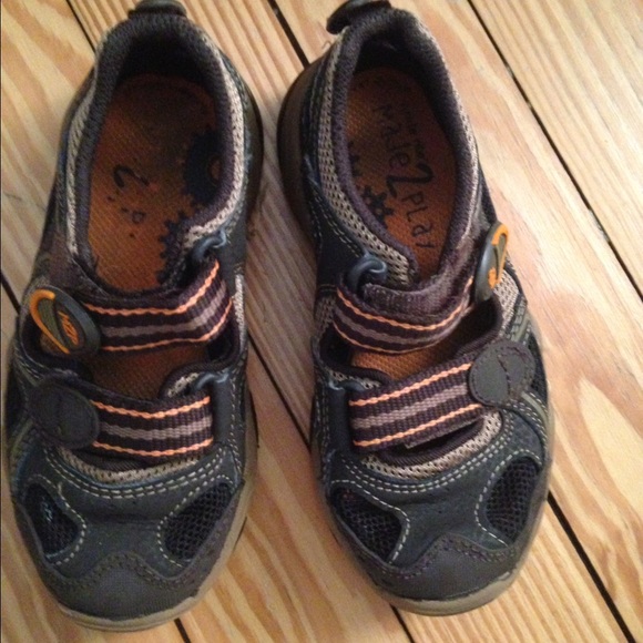 Stride Rite Other - Kids shoes vs box