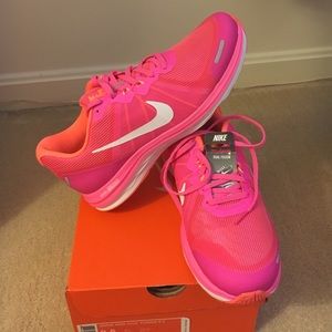 NWT NIKE bright pink/orange running shoes