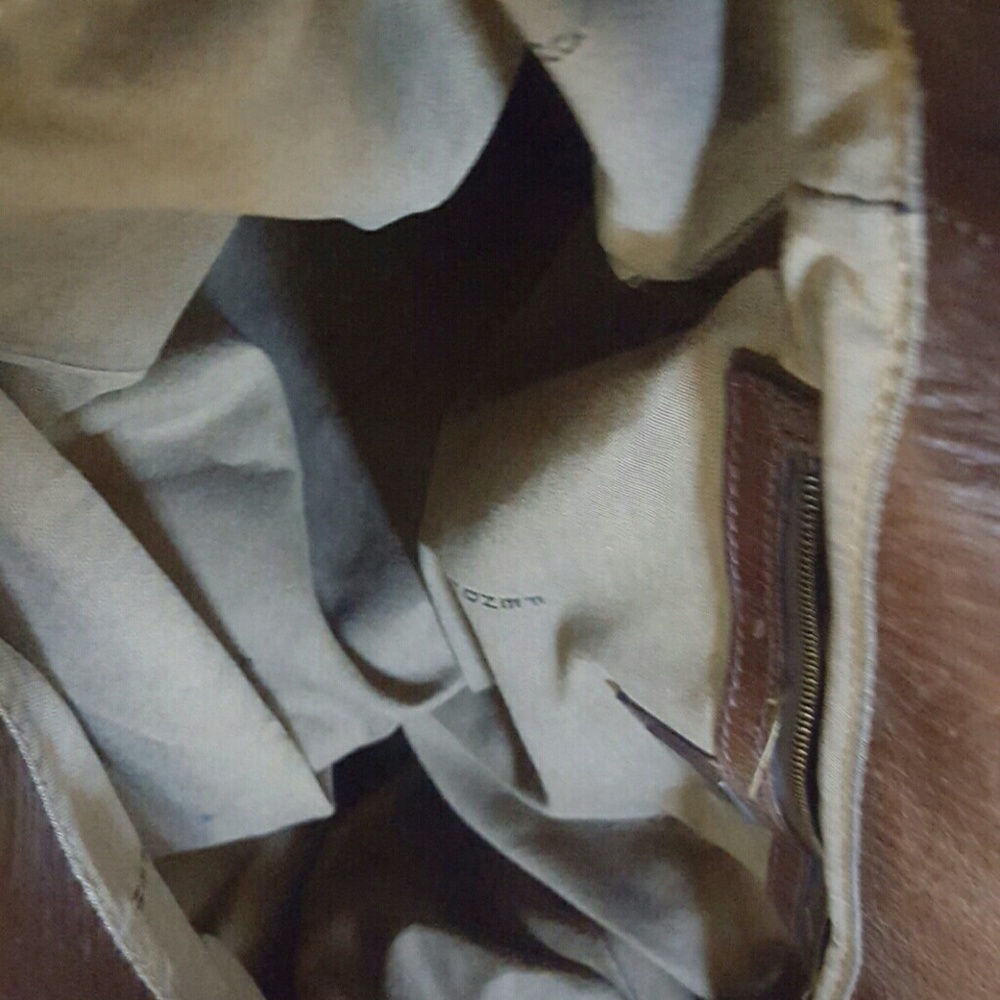 Authentic Fendi Rugato - Picture 7 of 7