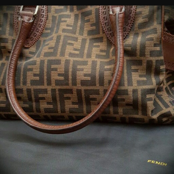 Authentic Fendi Rugato - Picture 2 of 7