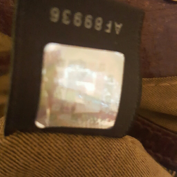 Authentic Fendi Rugato - Picture 4 of 7