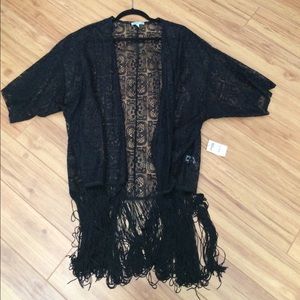 Lace kimono with fringe