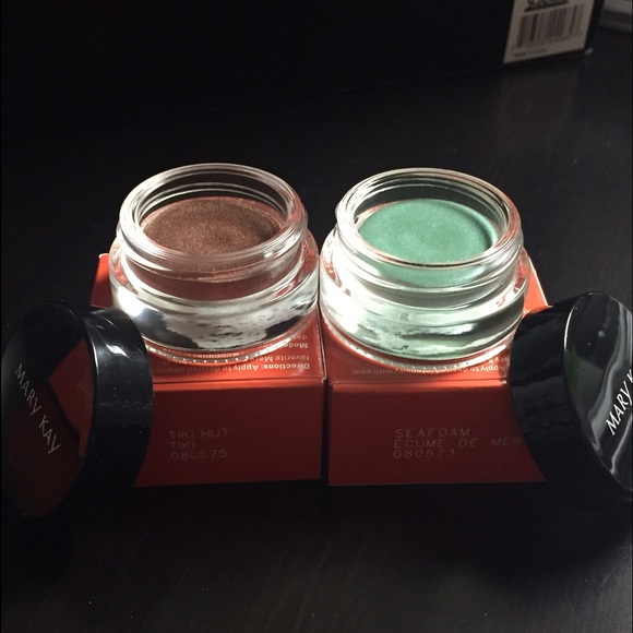 Limited-Edition Mary Kay whipped eye color