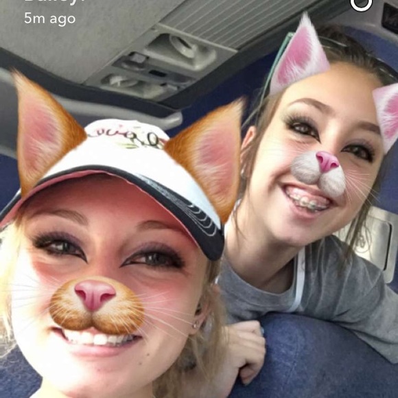 Meet your Posher, Tayler - Picture 1 of 1