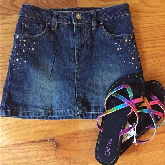 Girls jean skirt with heart studs