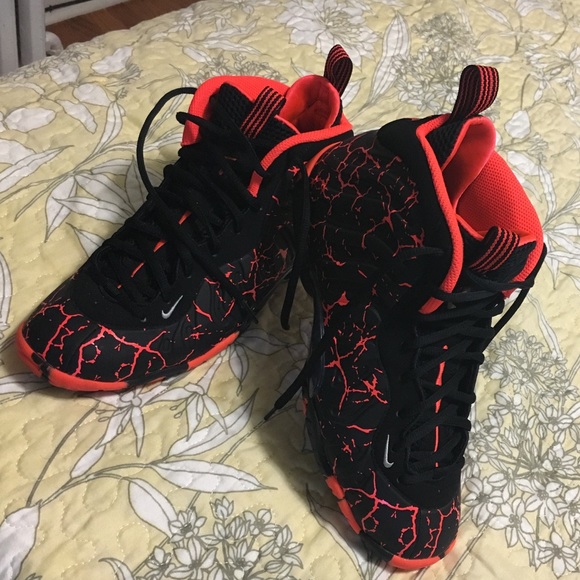 Magma foamposites - wore 1x - excellent condition!