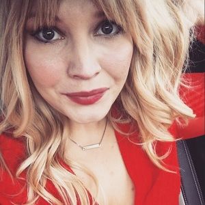 Meet your Posher, Chloe