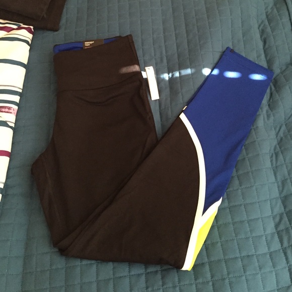 VSX SPORT MID-RISE KNOCKOUT TIGHT