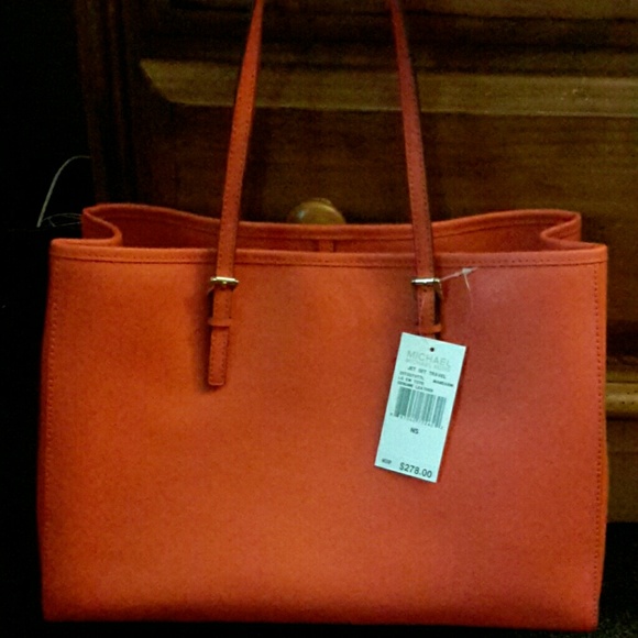 Michael Kors East West Tote - Picture 3 of 4