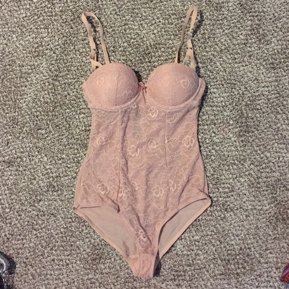 Pink floral bodysuit w/ padded bra