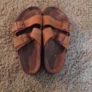 Brown birkenstocks