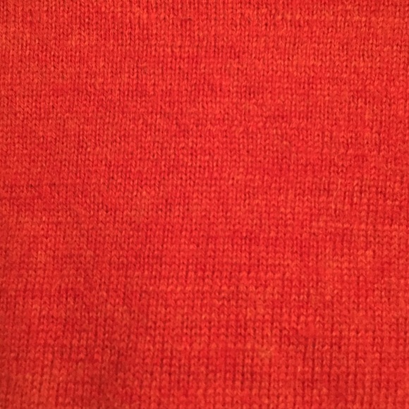 Red wool sweater - Picture 3 of 3