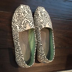 Toms Shoes