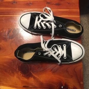 Black/white converse shoes