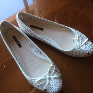 🚫SOLD🚫 White Ballet Flats shoes 6.5