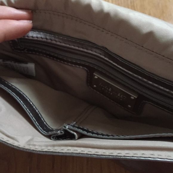 🙀GONE AT 6PM EST TODAY🙀 Silver Envelope Purse - Picture 4 of 4