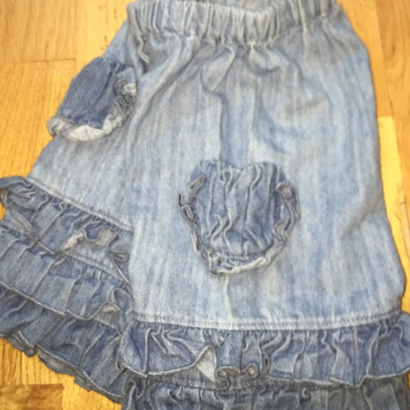 Missie Moosie denim triple ruffle capris - Picture 3 of 3