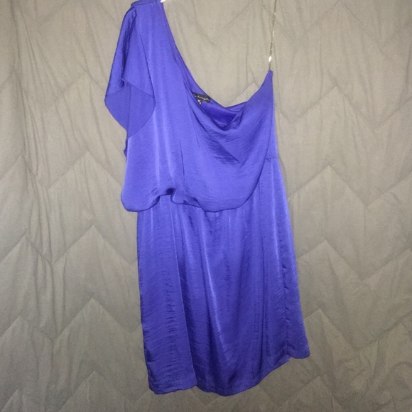 Stunning royal blue off the shoulder dress