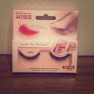 KISS Natural Lashes w/Glue