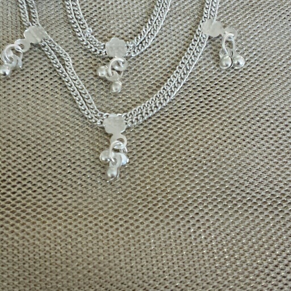 Girl's  pair of anklets - Picture 2 of 4