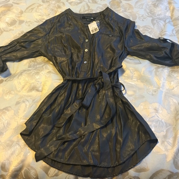 NWT gray shimmer top