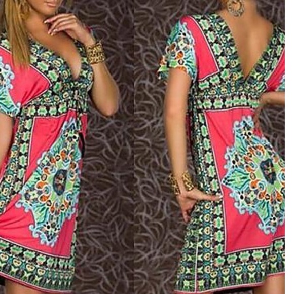 ๐HOST PICK๐๐V PLUNGE BEACH RESORT DRESS๐ - Picture 2 of 3