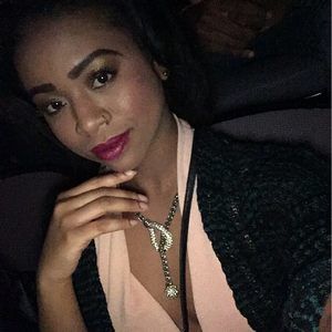 Meet your Posher, Ajia