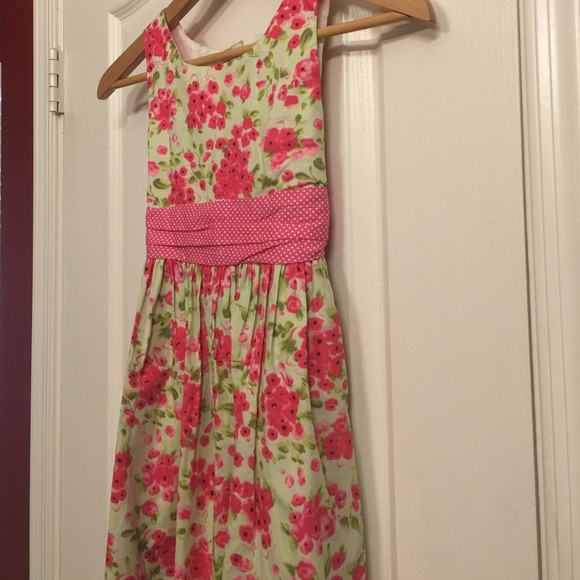 SUPER CUTE dress!😍💁🏻🌟 perfect for any occasion - Picture 3 of 4