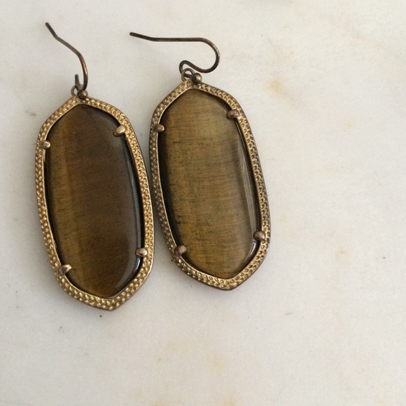 2 pairs of Kendra Scott Earrings - Picture 2 of 3