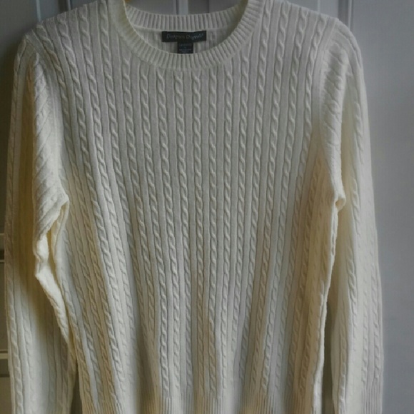 Cable knit long sleeve sweater