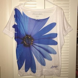 Scoop-neck Aeropostale shirt-sleeved shirt