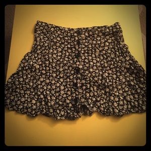 High waisted daisy skirt