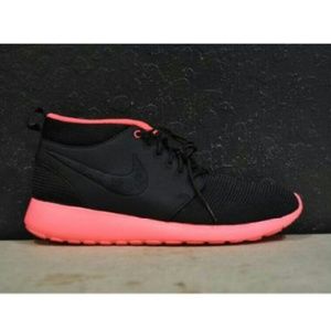 Nike rosherun mid atomic red