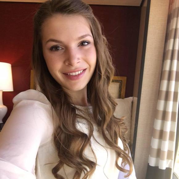 Meet your Posher, Kellie