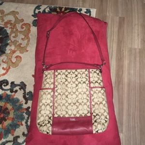 Coach Handbag short/cross body leather straps.