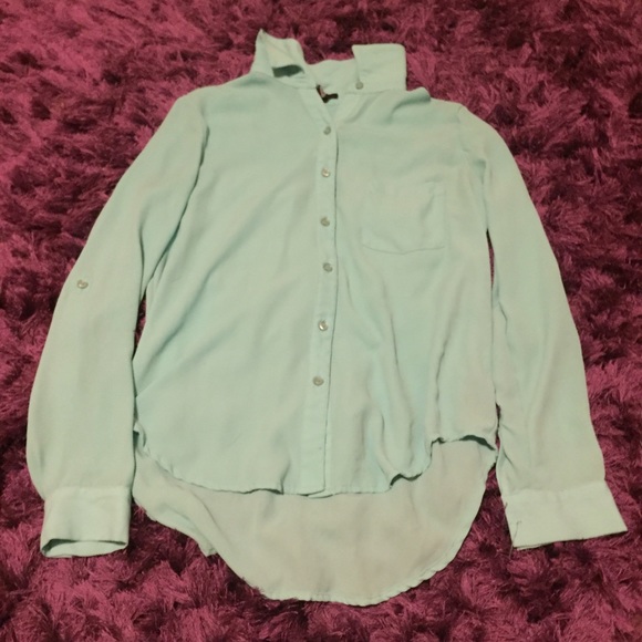 Forever 21 Tops - Light teal long sleeve blouse 🌻🌵
