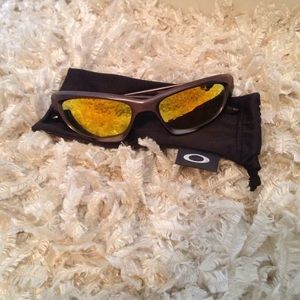 Oakley sport sunglasses with sunglasses slip