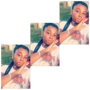 Meet your Posher, Kayla