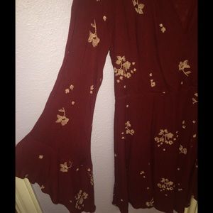 Free People Bell sleeved floral dress!