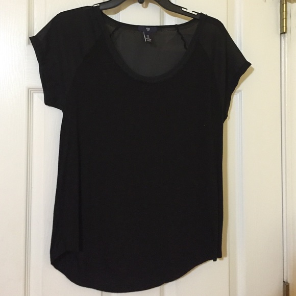 Gap tshirt with sheer back