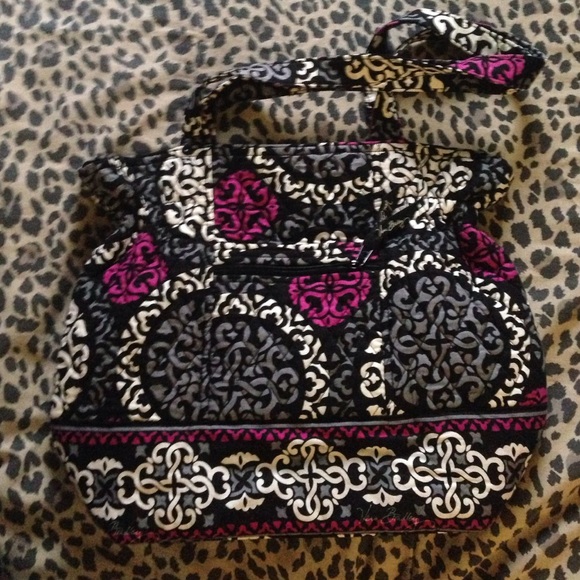 Vera Bradley Canterberry Magenta Glenna bag.
