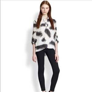 Alice&Olivia Dallon Brush Stroke-Print Hi-Low Top