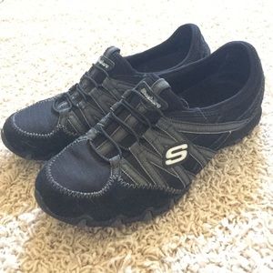 Balck Slip-on Skechers Womens Size 6