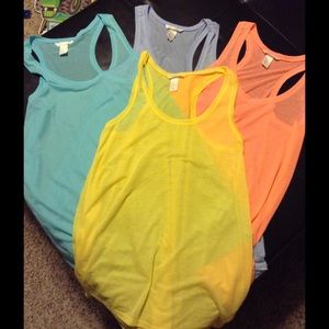 (4) H&M tanks