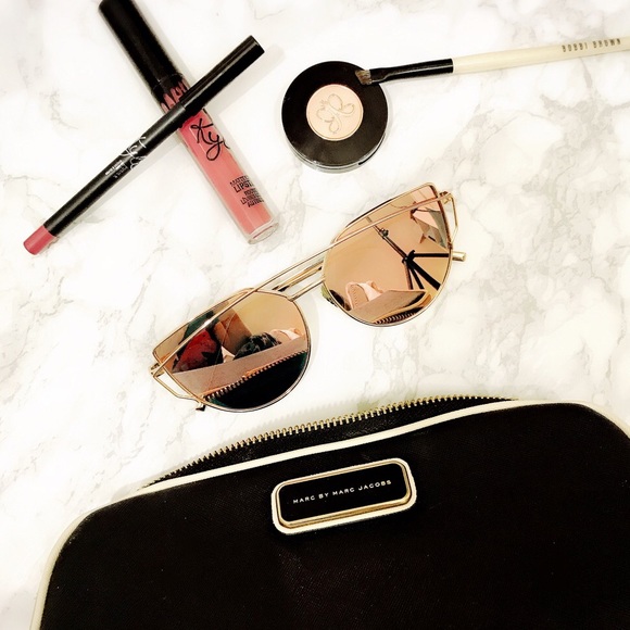 Accessories - Rose Gold Sunnies