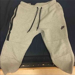 Nike tech joggers