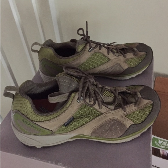 Merrell hiking shoe