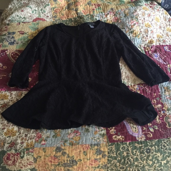 Black Lace Peplum Top 🍎