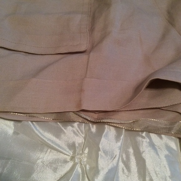 BCBG MAXAZRIA Cream Summer Shorts - Picture 4 of 4